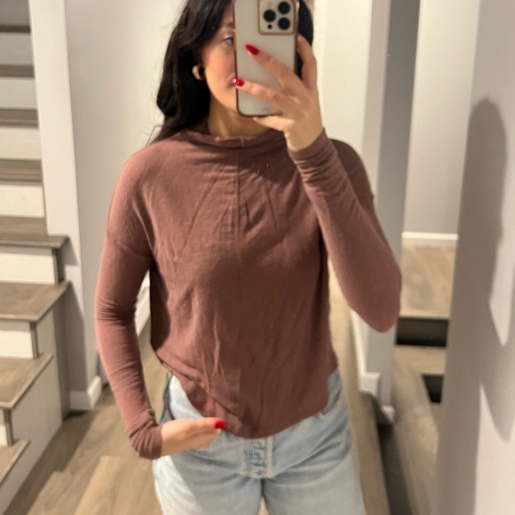 Mauve turtleneck long sleeve loose top - Picture 3 of 4